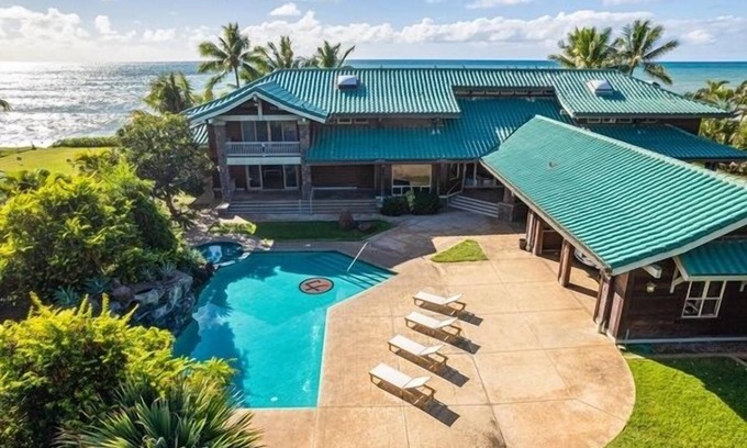 Maili House | Konishiki Beachhouse: Luxury 4BR Oceanfront Home w/Private Pool, Beach Access