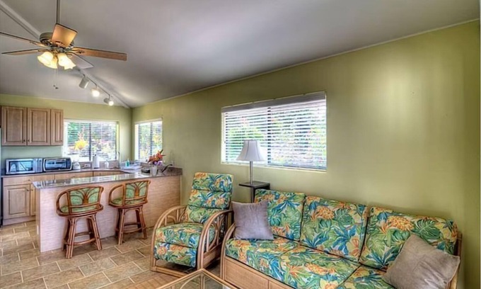 Holualoa Cottage | Kope Cottage -1 BR -1B-Endless Views