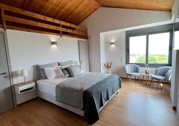 Kompi Apartment | Koroni Luxury Maisonette