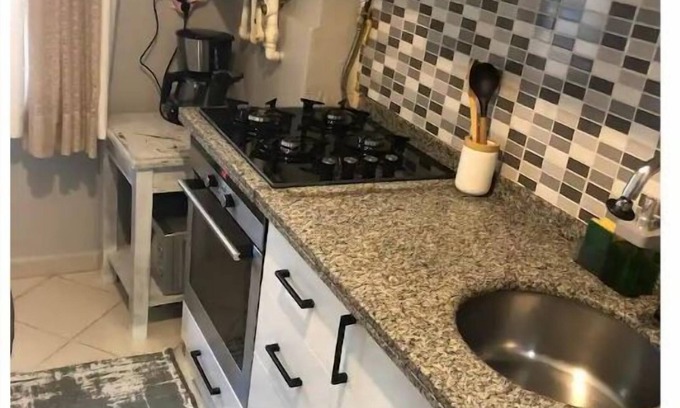 Tarabya Mahallesi Apartment | Koruya ve sahile yakın aile dairesi.