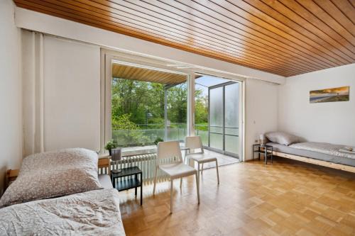 Nuertingen Apartment | kostengünstige Wohnungen für Monteure in Zizishausen, WiFi, Smart TV, Parkplatz
