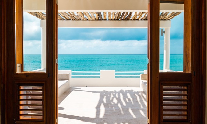 Treasure Beach Villa | Kotch- Private Ecoluxe 5 Bedroom Villa in Treasure Beach with Pool