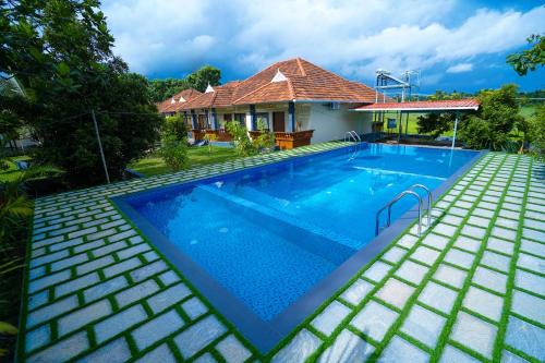 Alwaye Hotel | KOTTACKAL NATURE INN