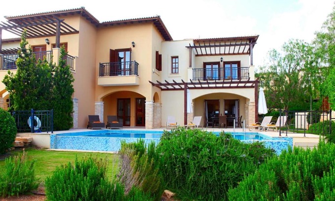 Aphrodite Hills Villa | Kouklia Villa Sleeps 6 with Pool Air Con and WiFi