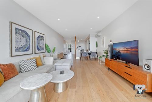 Banksmeadow Apartment | KozyGuru Pagewood Cosy 2Bed Apt NPA005