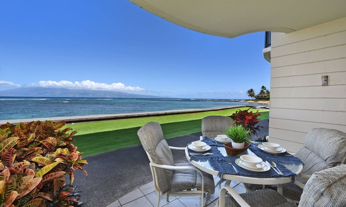 Kahana Condo | KR 117 Renovated OceanFront 1BD w Ocean Views