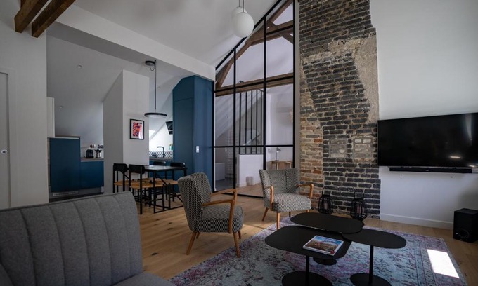 Reims City Centre Apartment | KRAFFT, centre ville, climatisé, baignoire double - La Clé des Sacres