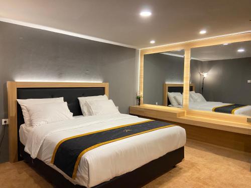 Srimulyo Hotel | Krasan Riverside Resort