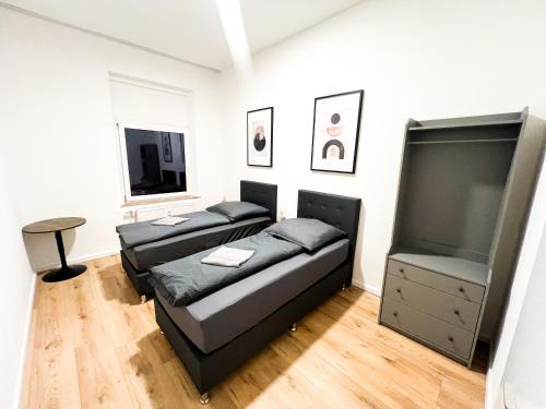 Krefeld Apartment | Krefeld House - 20 Min to DUS AIRPORT & MESSE