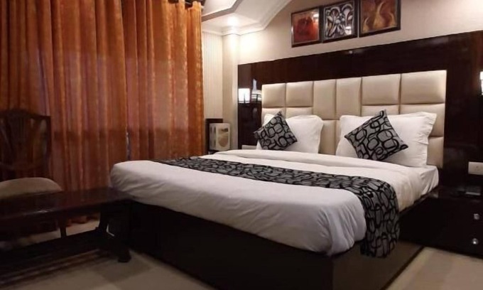 Jangpura Hotel | Krishna Inn