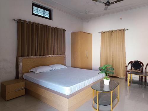 Varanasi Apartment | Krishna Villa