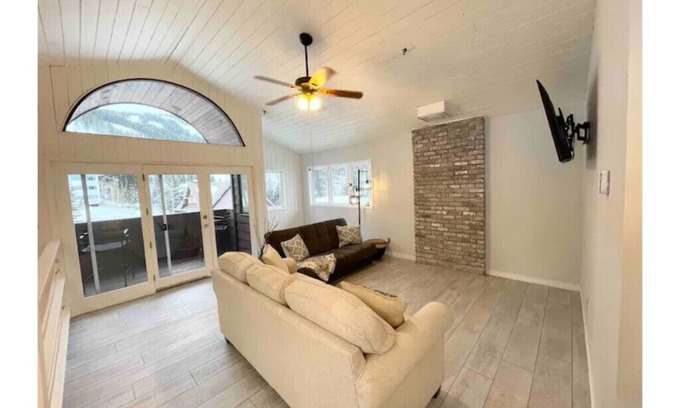 Whitefish Condo | Kristiana Cozy 3 bedroom ski in condo