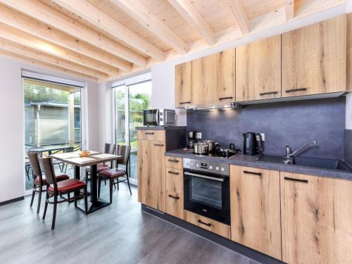 Hallschlag House | Kronenburger Comfort Bungalow, cleaning included
