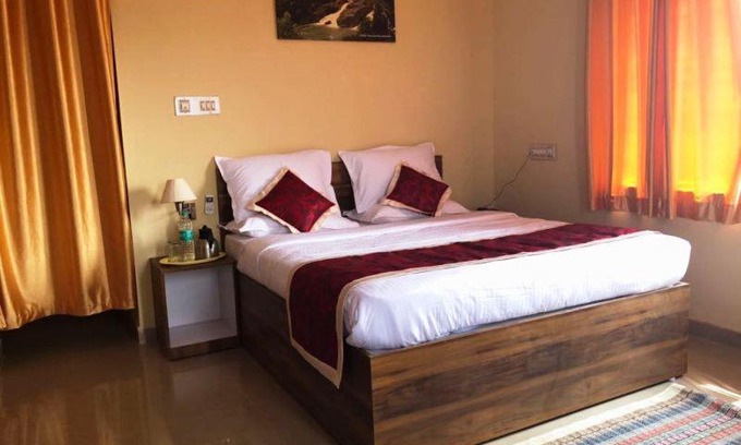 Belakavadi Hotel | KSTDC Hotel Mayura Bharachukki, Shivanasamudra