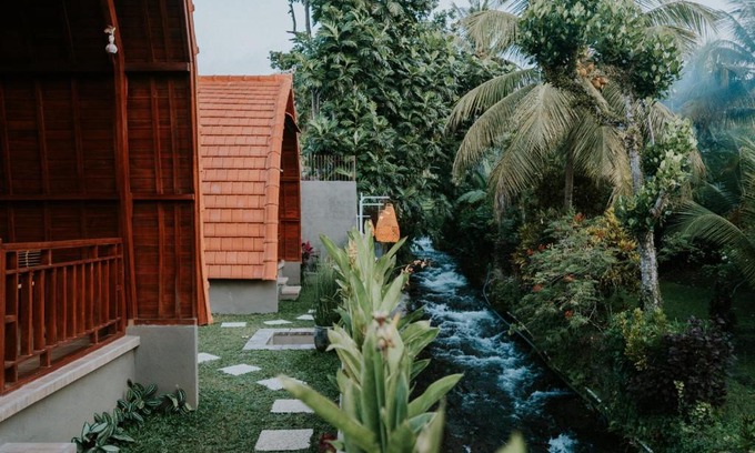 Sukasada Bed & Breakfast | Kubu River View
