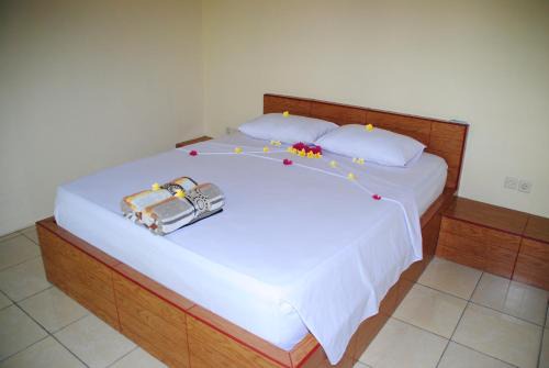 Pemuteran Bed & Breakfast | Kubu Sari Guest House