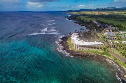 Poipu Apartment | Kuhio Shores- Oceanfront, AC, Ground Floor
