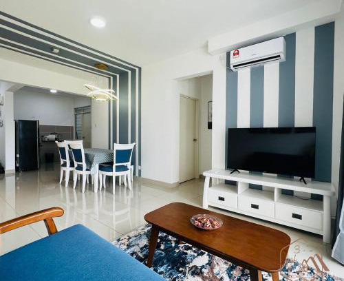 Daerah Kulai Apartment | KULAI IOI MALL D'Putra Suites Near JPO Senai Airport