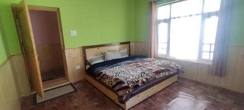 Kaza House | Kunjung palter home stay