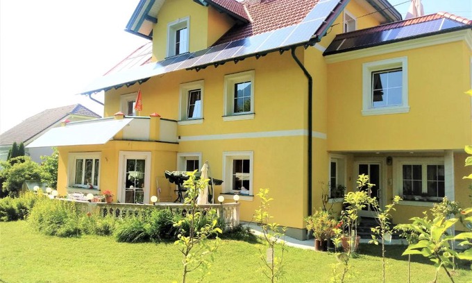 Faak am See Apartment | Kunterbunt Seehaus