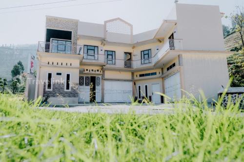 Kejajar House | Kurniawan By Travelink