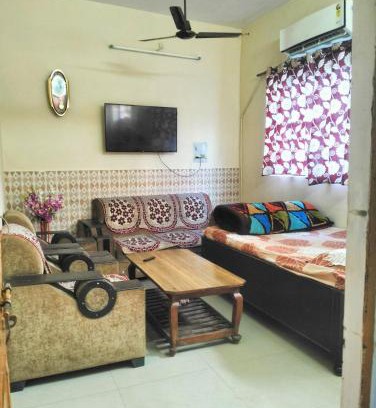 Naini House | Kushwaha stayroom