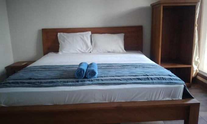 Kuta Bed & Breakfast | Kutabay Homestay