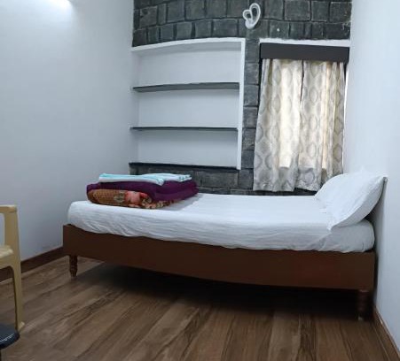 Yercaud Hotel | KV Hill House