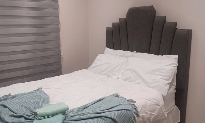 Bulawayo House | Kwa-Gugu offers affordable quality self-catering accommodation.