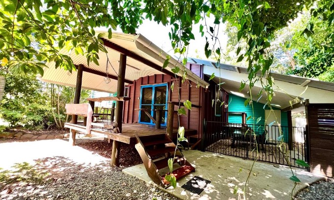 Wongaling Beach House | Kwila Cottage
