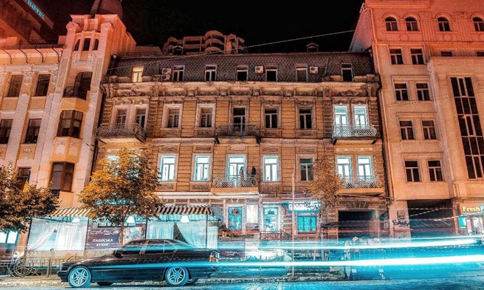 Afanasivsʹkyy Yar Apartment | Kyiv Art Apartments near Golden Gate