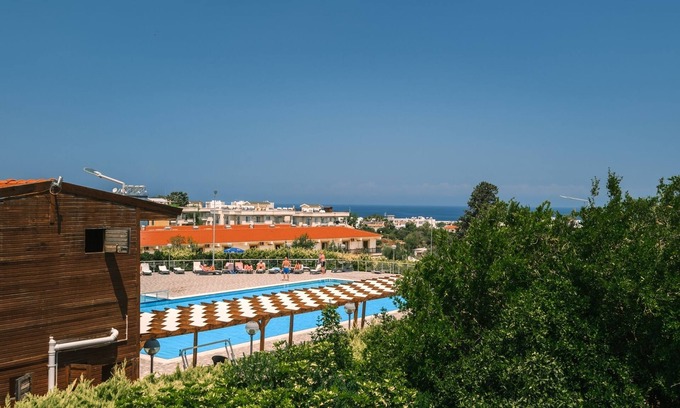 Karavas House | Kyrenia Riverside Escape