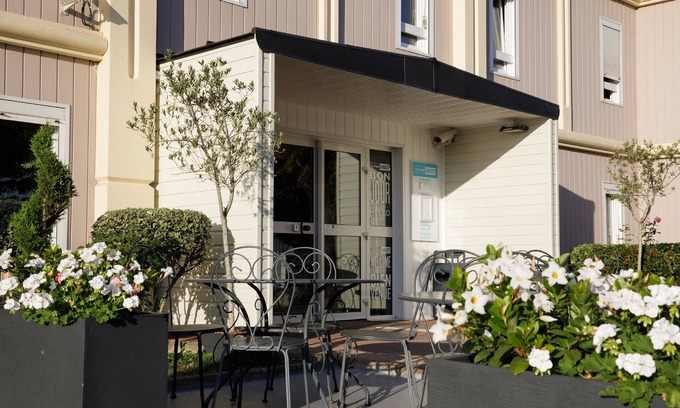 La Chapelle-Saint-Mesmin Hotel | KYRIAD DIRECT Orleans - La Chapelle St Mesmin