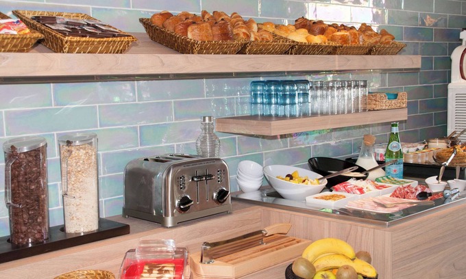 Saint-Jean-de-Vedas Hotel | Kyriad Montpellier Saint Jean De Vedas