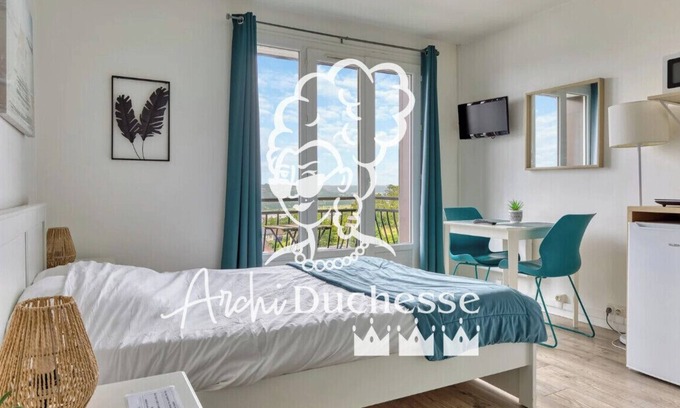Dieppe Apartment | Léon 11, charmant studio avec balcon et vue mer