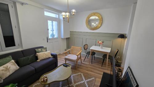 Quartier Saint-Clement - Jardin des Plantes Apartment | L'alcôve enchantée