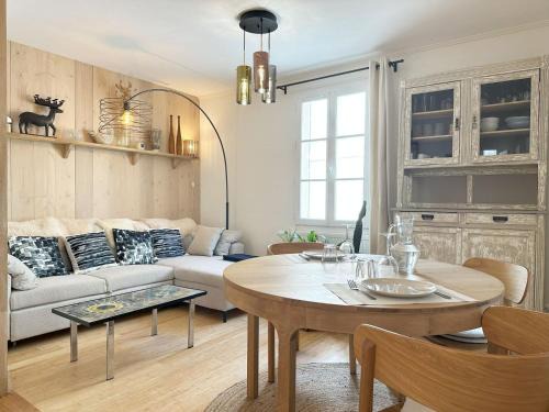 Chartres Apartment | L'Alcove