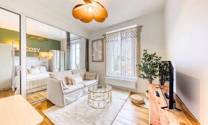 Saint-Cloud Apartment | L'Alma - Fully-equipped apartment - Near Paris, Versailles and La Défense