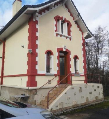 Saint-Vallier House | L'ancienne Maison du gardien