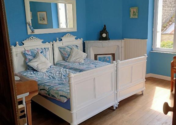 Bouille-Courdault House | L'Angelique