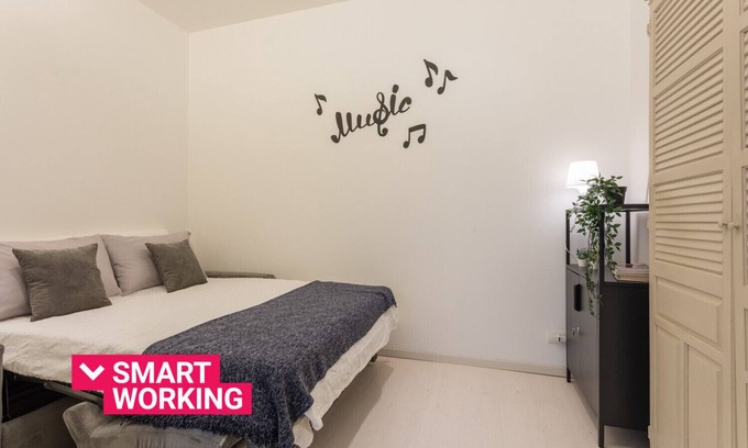 Roman Quarter Apartment | L'angolo di Piazza Castello by Wonderful Italy