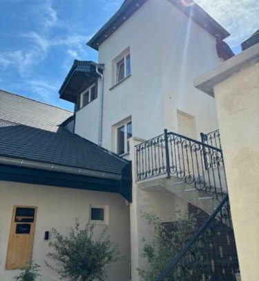 Saint-Genix-sur-Guiers House | L'annexe du Château de Saint Genix