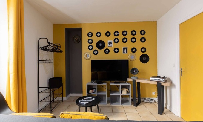 Republique Apartment | L'appart K-psule -wifi Fibre- Checkin Auto- 2 p