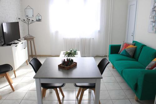 Troyes Apartment | L'appartement d'Alexander