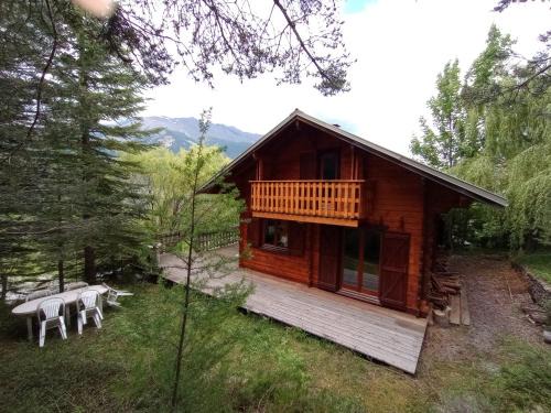 Enchastrayes Ski Chalet | L'ARGOUSIER Chalet 6 à 8 personnes Enchastrayes Barcelonnette