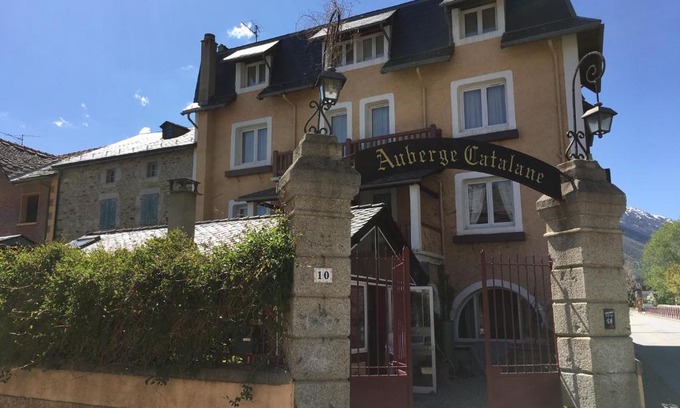 Latour-de-Carol Bed & Breakfast | L'Auberge Catalane