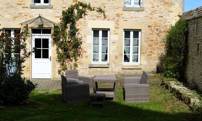 Cairon House | L'auberge du Lavoir, Maison en Pierres Avec Jardin