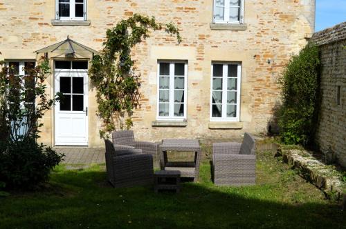 Cairon House | L'auberge du lavoir, maison en pierres avec jardin
