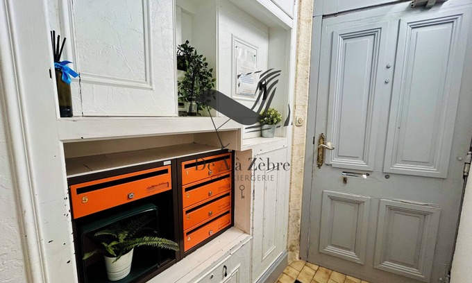 Rochefort Apartment | L'AUTHENTIQUE 3 Downtown, opposite the spa