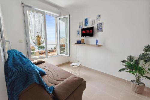 La Californie Apartment | L'Azur - Seaview - AC - Tram - WIFI - Airport
